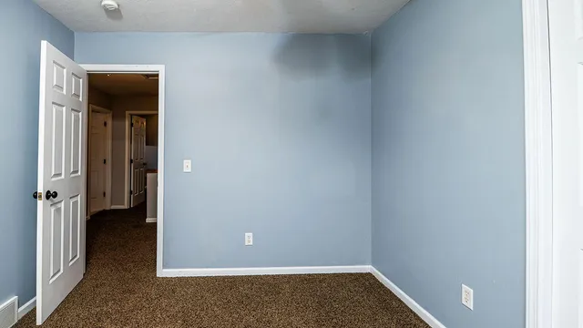 $469,500 | 2550 Willow View Drive, Jenison, MI 49428