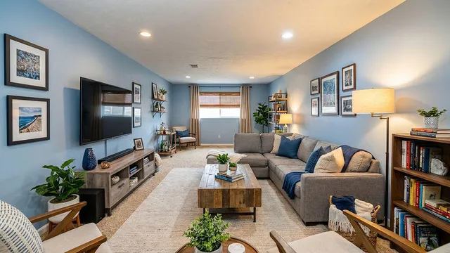 $469,500 | 2550 Willow View Drive, Jenison, MI 49428