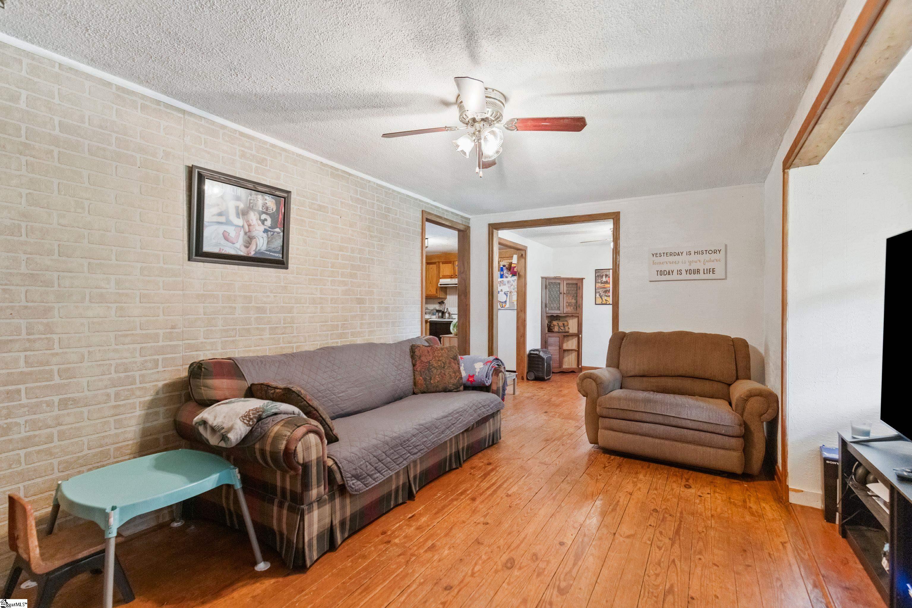 525 Fire Tower Road Williamston, SC 29697 - Photo 3 of 32