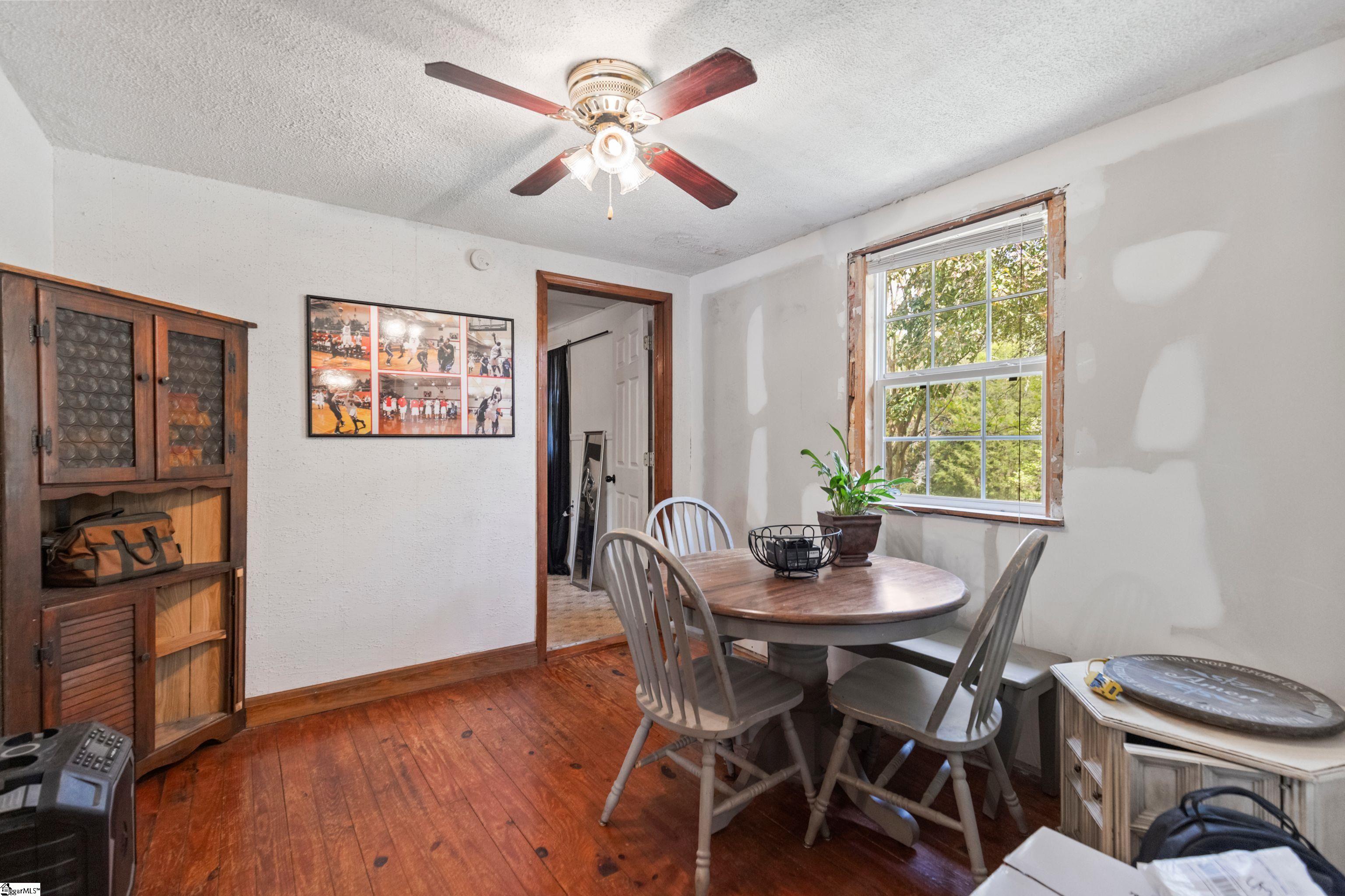 525 Fire Tower Road Williamston, SC 29697 - Photo 8 of 32