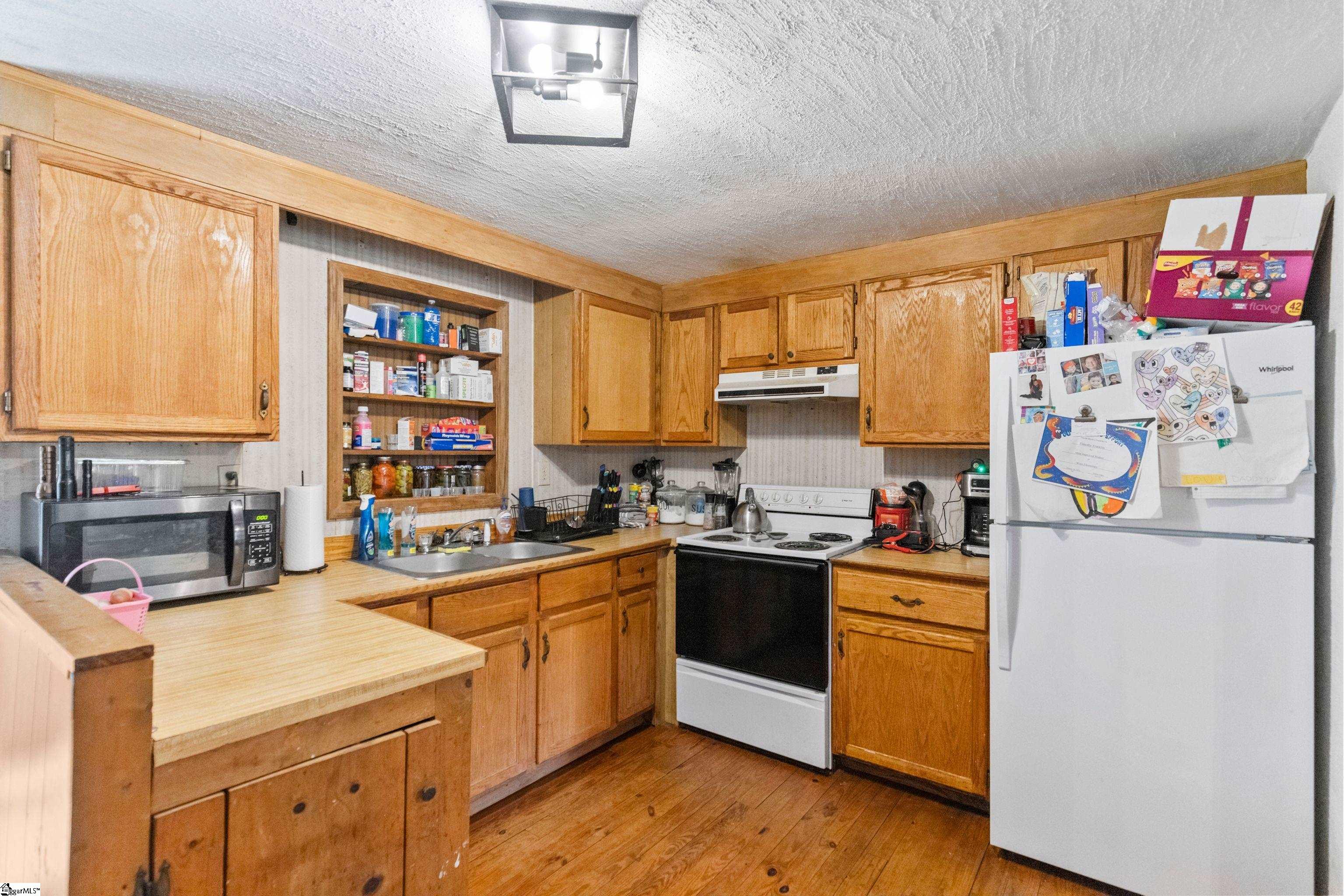 525 Fire Tower Road Williamston, SC 29697 - Photo 10 of 32