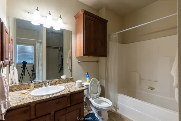 $1,775 | 414 Forest Drive, College Station, TX 77840