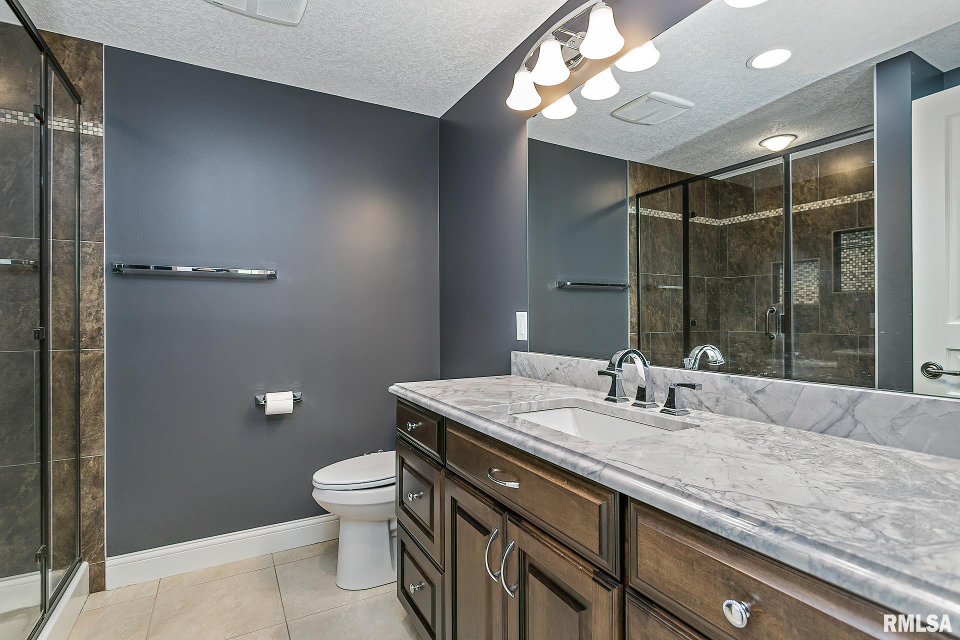 6327 Eagle Ridge Road Bettendorf, IA 52722 - Photo 34 of 43 Gallery Image 34