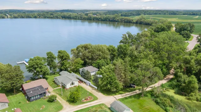 $459,000 | 18662 Beach Lane, Le Center, MN 56057