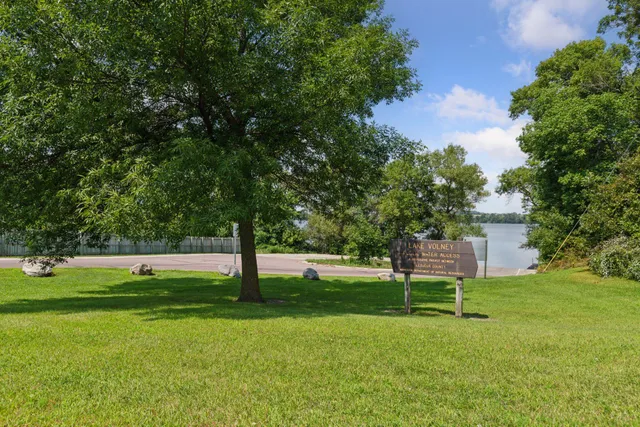 $475,000 | 18662 Beach Lane, Le Center, MN 56057