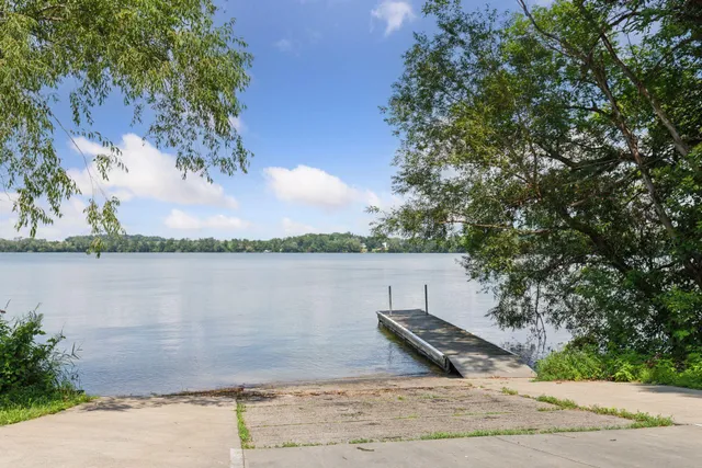 $475,000 | 18662 Beach Lane, Le Center, MN 56057