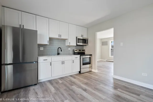 $1,750 | 7653 Roberts Road, Unit 1E, Bridgeview, IL 60455