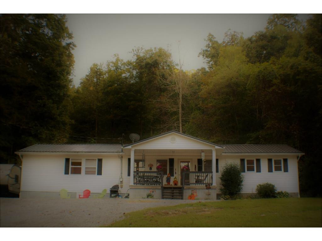 325 Piney Grove Road Hampton, TN 37658 - Photo 4 of 31 Photo 4