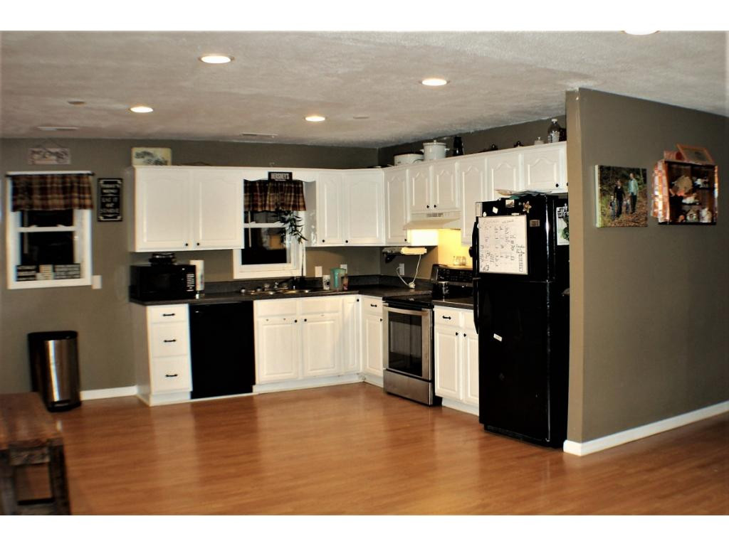 325 Piney Grove Road Hampton, TN 37658 - Photo 7 of 31 Photo 7