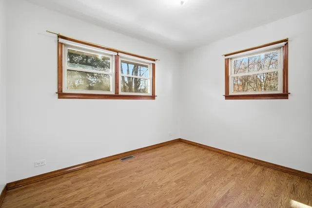 $335,000 | 13310 West Greenview Drive, Wadsworth, IL 60083