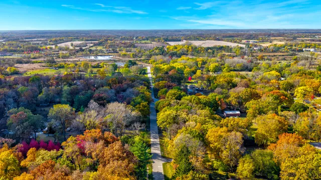 $335,000 | 13310 West Greenview Drive, Wadsworth, IL 60083