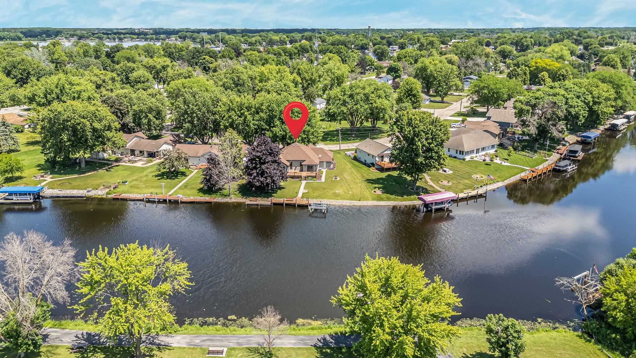 358 South 5th Street Winneconne, WI 54986 - Photo 4 of 51