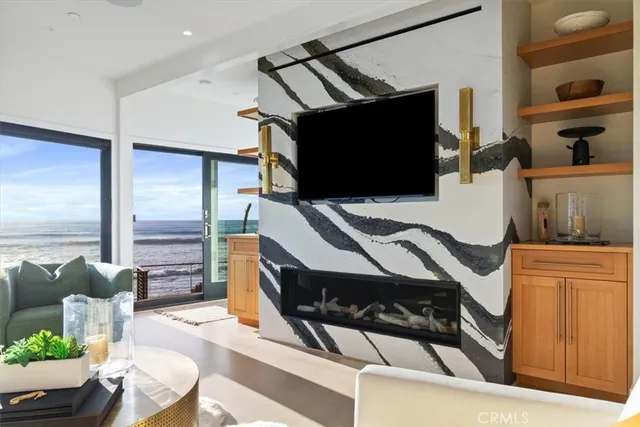 a view of walk in closet