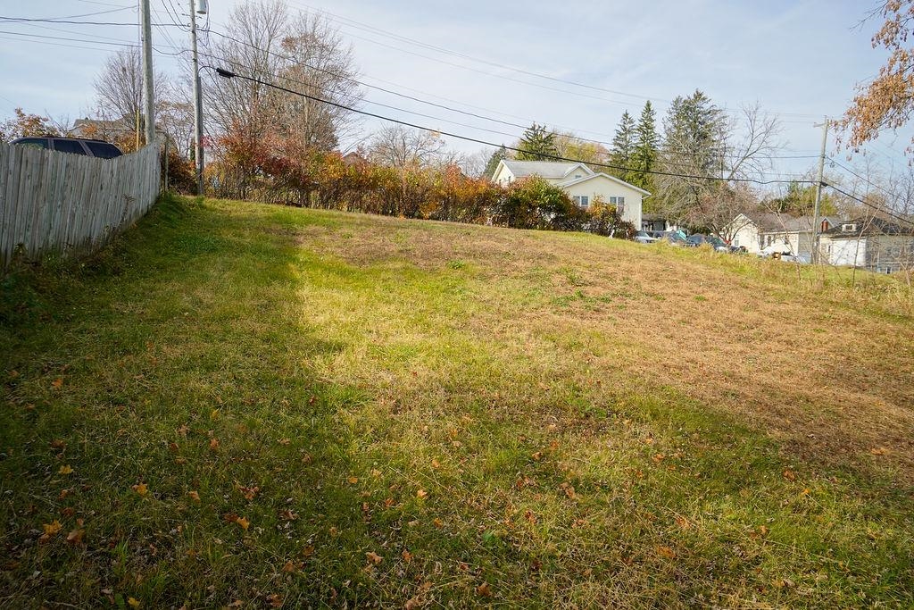 205 2nd Main Street Elroy, WI 53929 - Photo 4 of 18