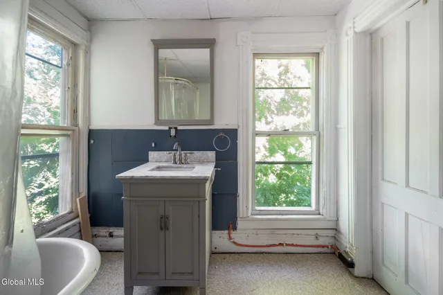 $150,000 | 48 Center Street, Fonda, NY 12068