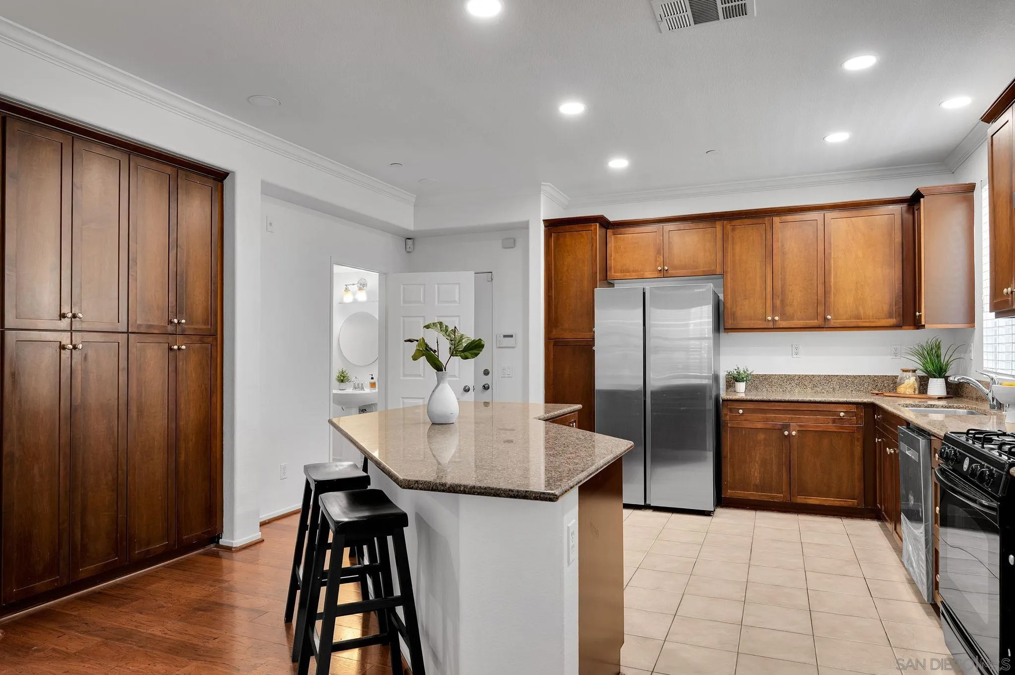 1205 Calabria Street Santee, CA 92071 - Photo 8 of 38