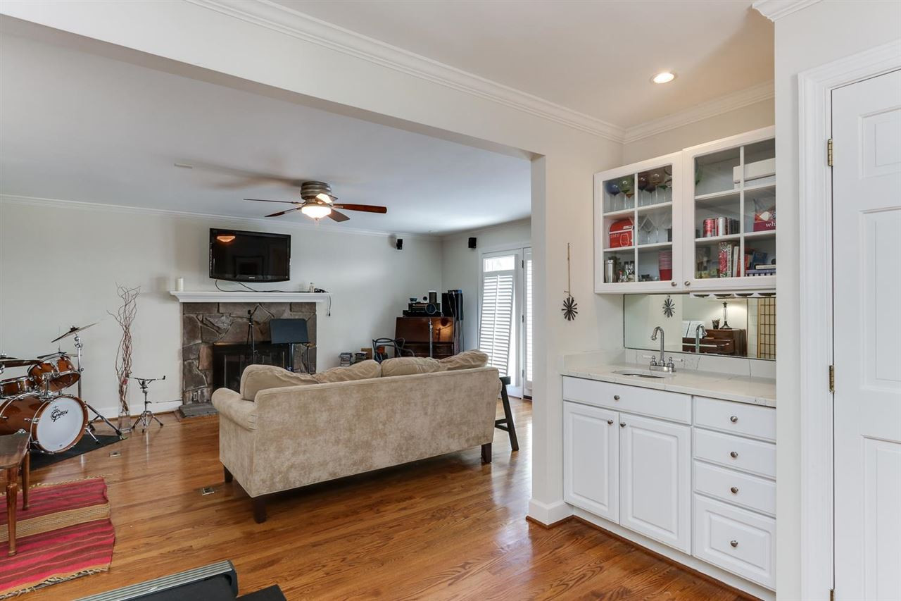 2720 Bedford Avenue Raleigh, NC 27607 - Photo 18 of 30 Photo 18