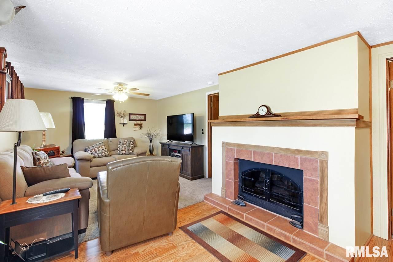 213 West Rohman Street Metamora, IL 61548 - Photo 4 of 22 Gallery Image 4