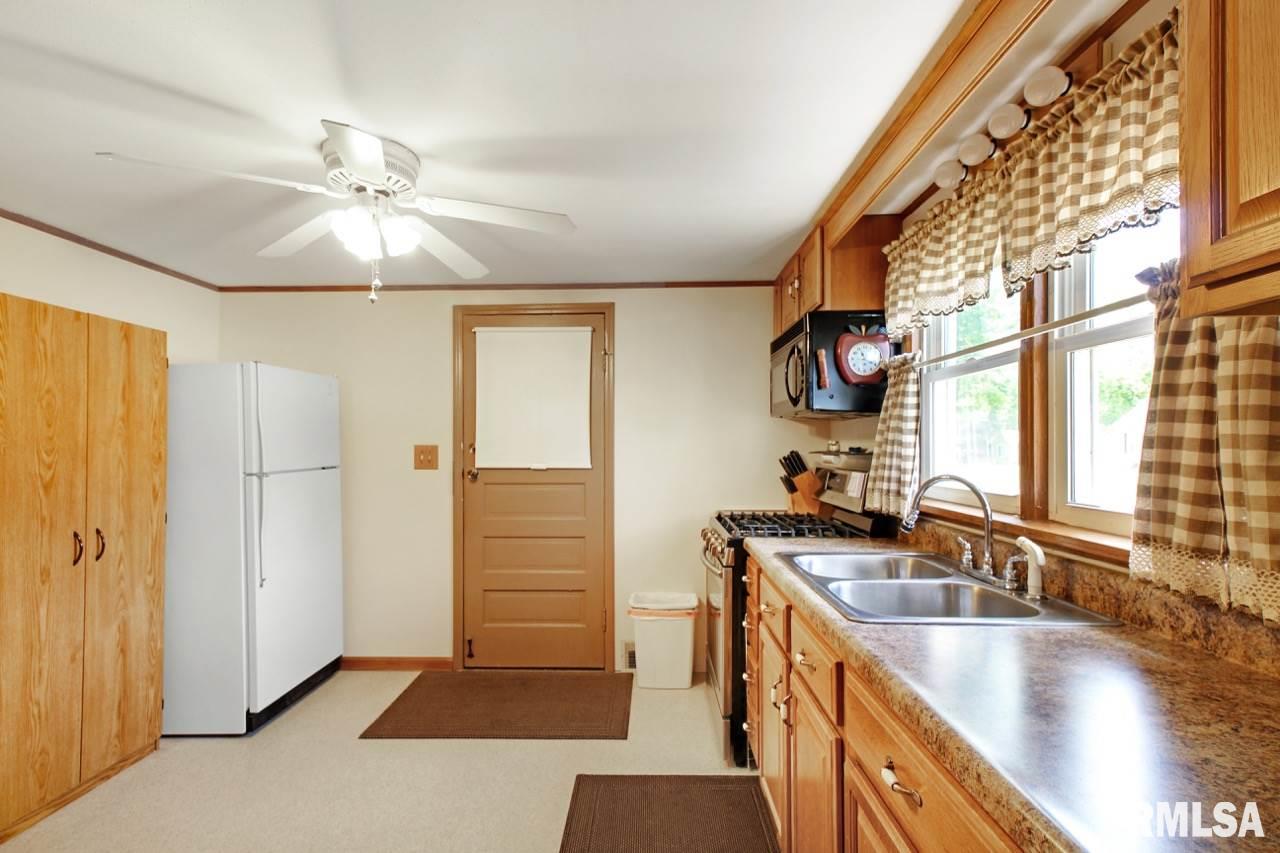 213 West Rohman Street Metamora, IL 61548 - Photo 8 of 22 Gallery Image 8