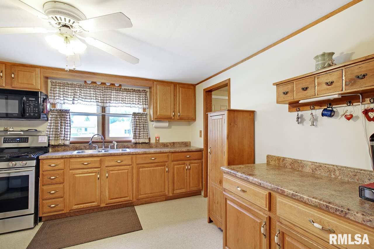 213 West Rohman Street Metamora, IL 61548 - Photo 9 of 22 Gallery Image 9