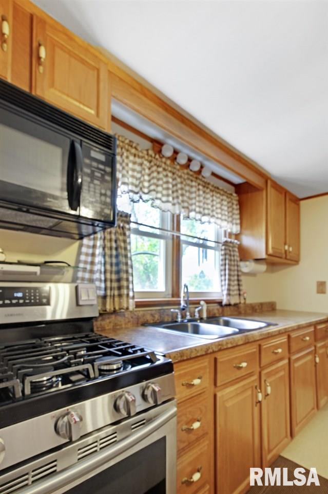 213 West Rohman Street Metamora, IL 61548 - Photo 10 of 22 Gallery Image 10