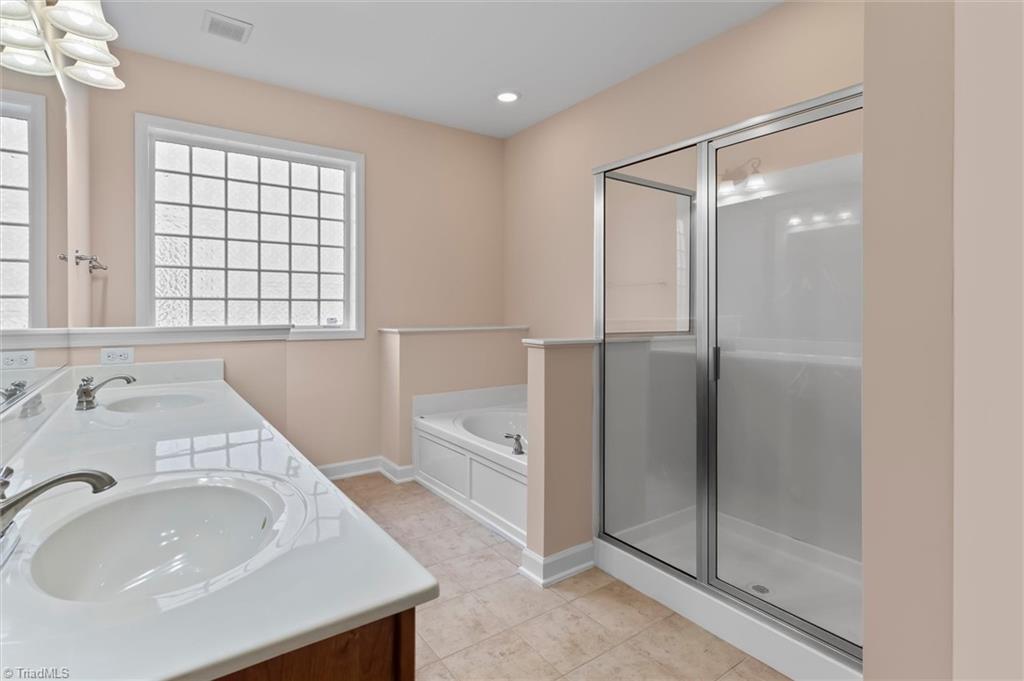 2472 Birch View Drive High Point, NC 27265 - Photo 20 of 36