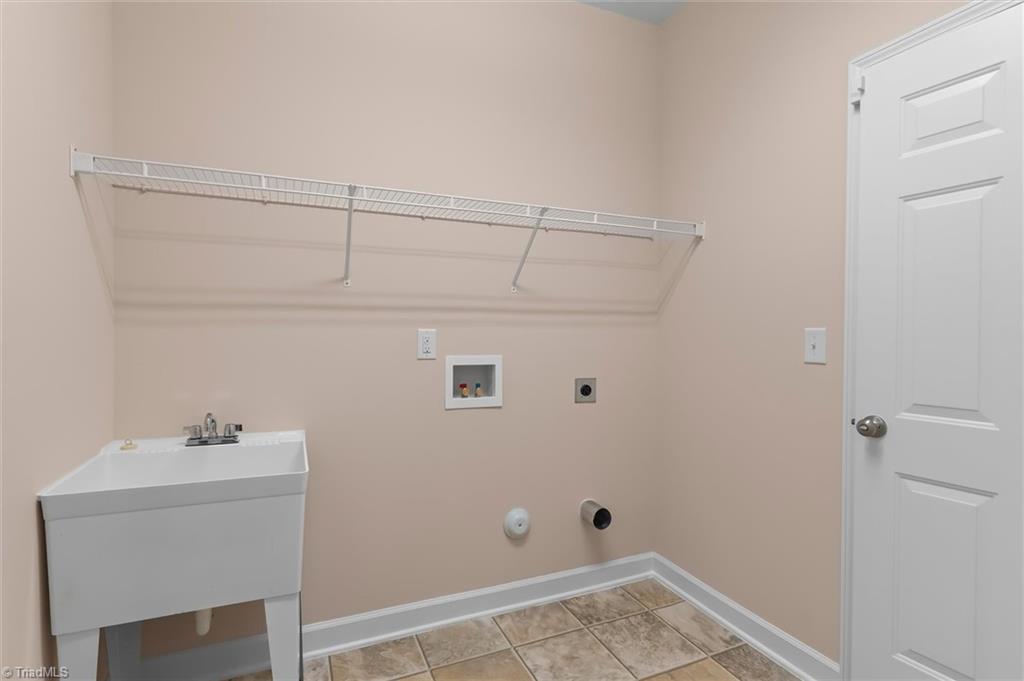 2472 Birch View Drive High Point, NC 27265 - Photo 24 of 36