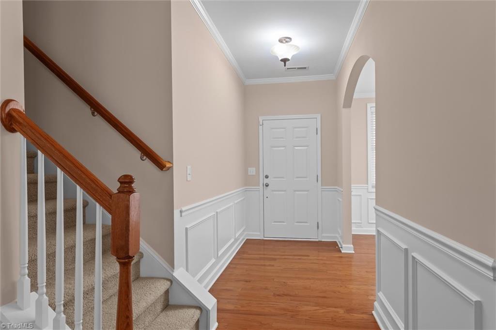 2472 Birch View Drive High Point, NC 27265 - Photo 3 of 36