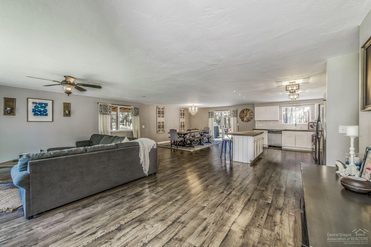 60015 Navajo Road Bend, OR 97702 - Photo 2 of 25 Additional Photo