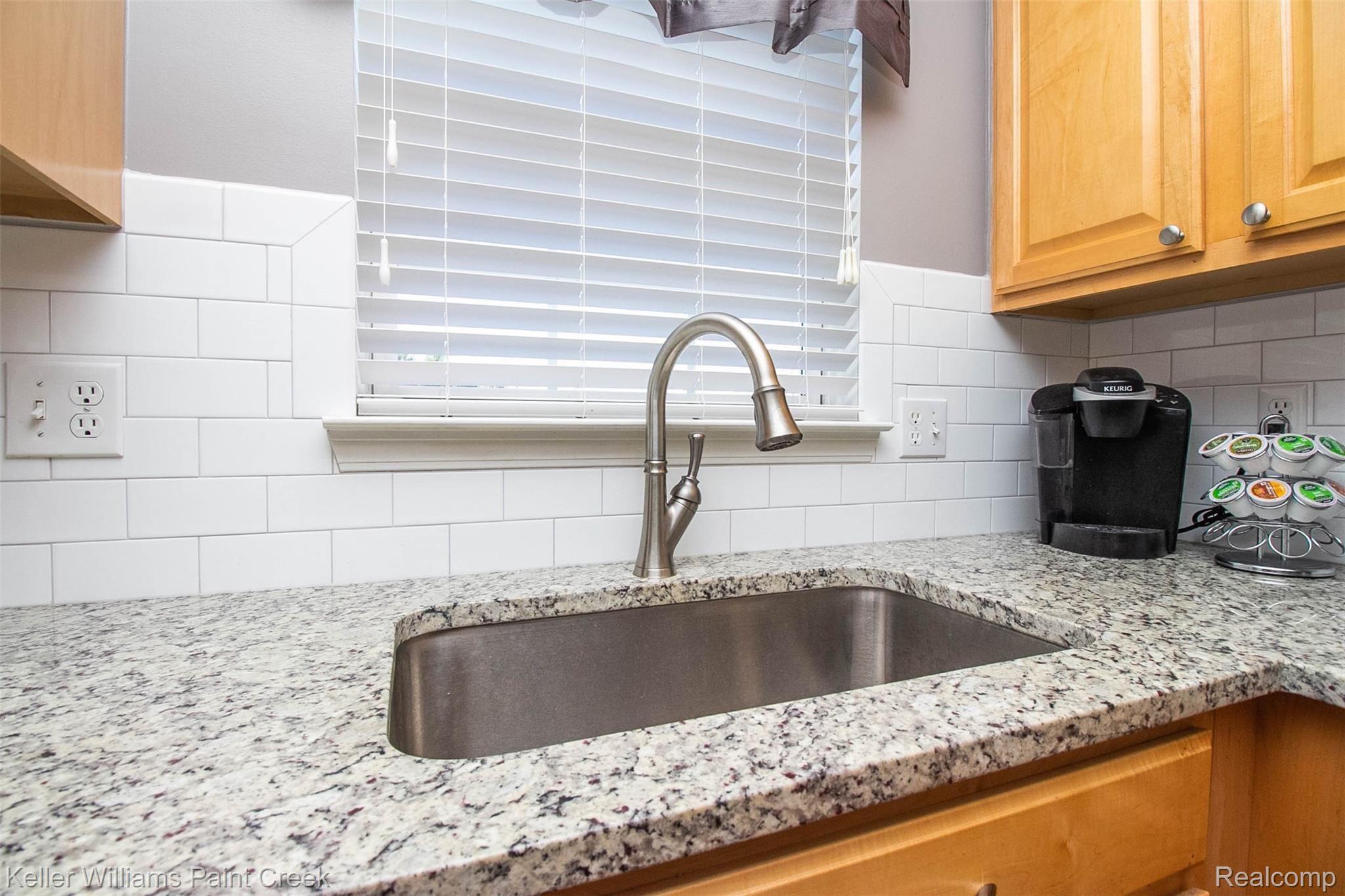 1798 Flagstone Circle Rochester, MI 48307 - Photo 19 of 31 15.jpg