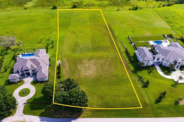 a view of an ocean from a yard