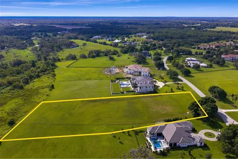 a view of a tennis court