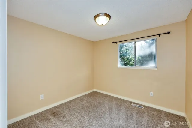 $3,000 | 5492 Northeast Laura Court, Poulsbo, WA 98370