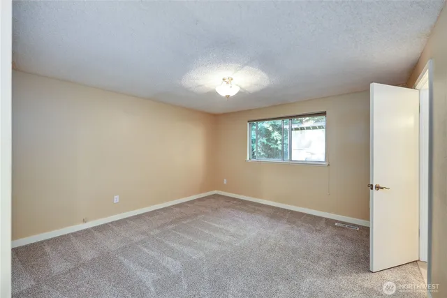 $3,000 | 5492 Northeast Laura Court, Poulsbo, WA 98370