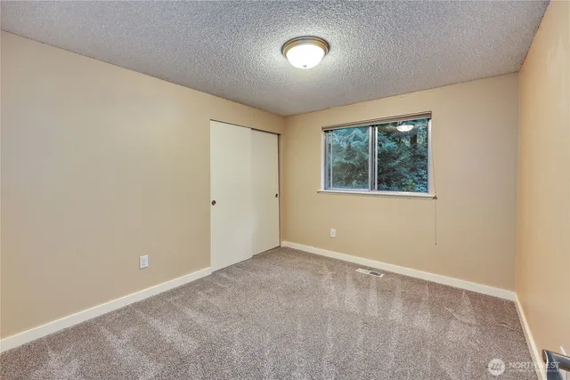 $3,000 | 5492 Northeast Laura Court, Poulsbo, WA 98370