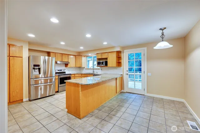 $3,000 | 5492 Northeast Laura Court, Poulsbo, WA 98370