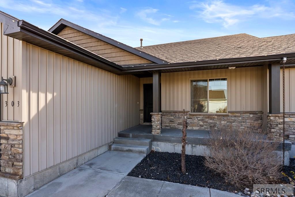 303 Park Avenue Firth, ID 83236 - Photo 4 of 49