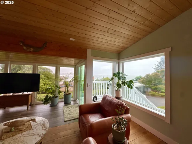 $699,000 | 20 Seascape Court, Brookings, OR 97415