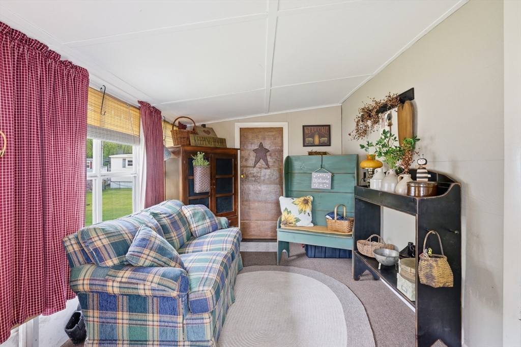 119 Rene Drive Attleboro, MA 02703 - Photo 7 of 22