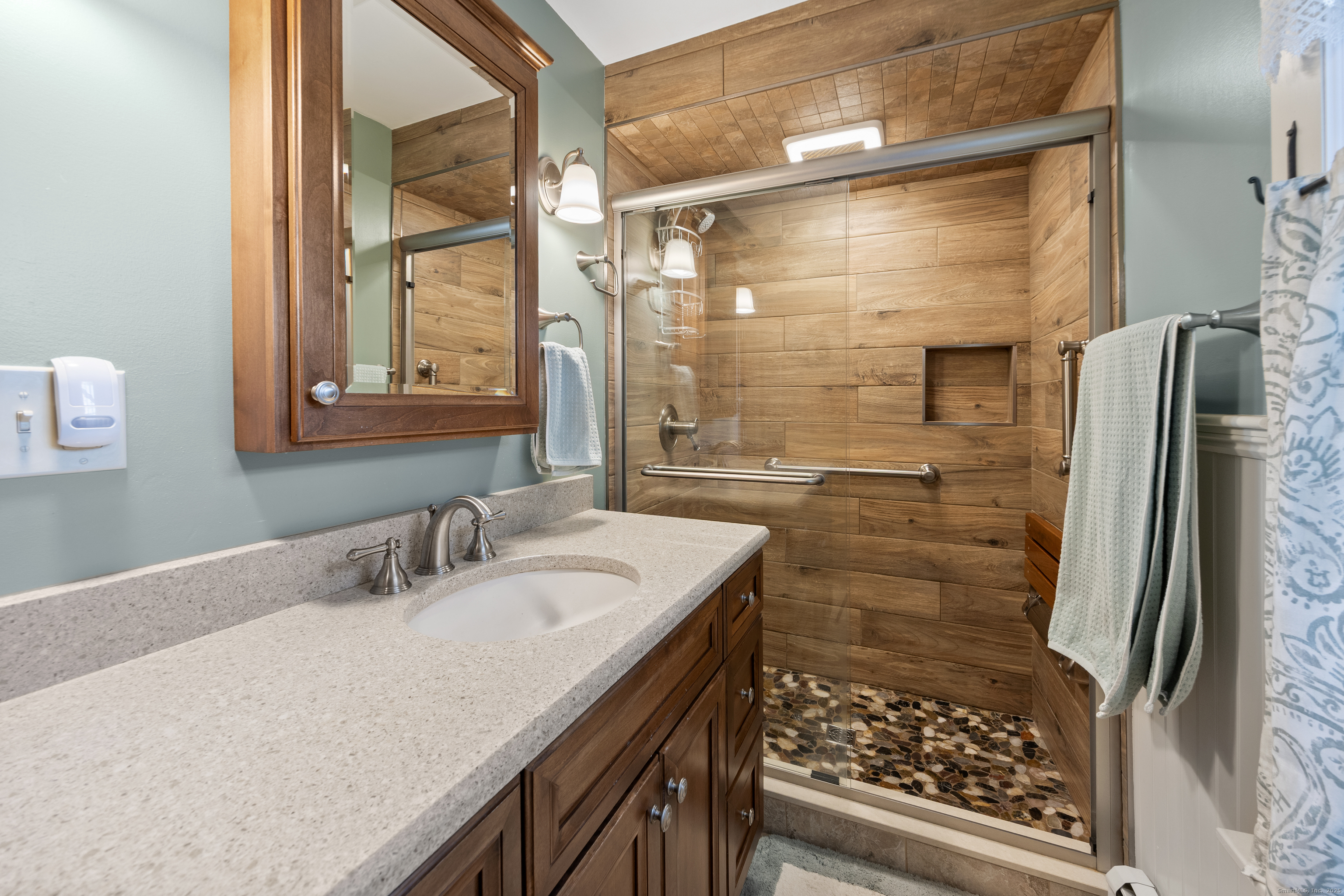 71 Tartia Road East Hampton, CT 06424 - Photo 20 of 40