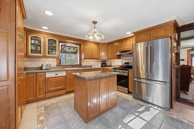 $399,900 | 71 Tartia Road, East Hampton, CT 06424