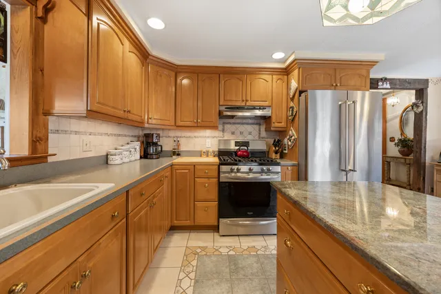 $399,900 | 71 Tartia Road, East Hampton, CT 06424