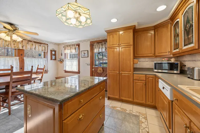 $399,900 | 71 Tartia Road, East Hampton, CT 06424