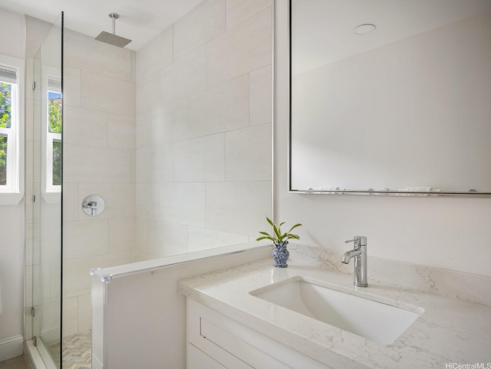 1105 Kaluanui Road Honolulu, HI 96825 - Photo 13 of 25