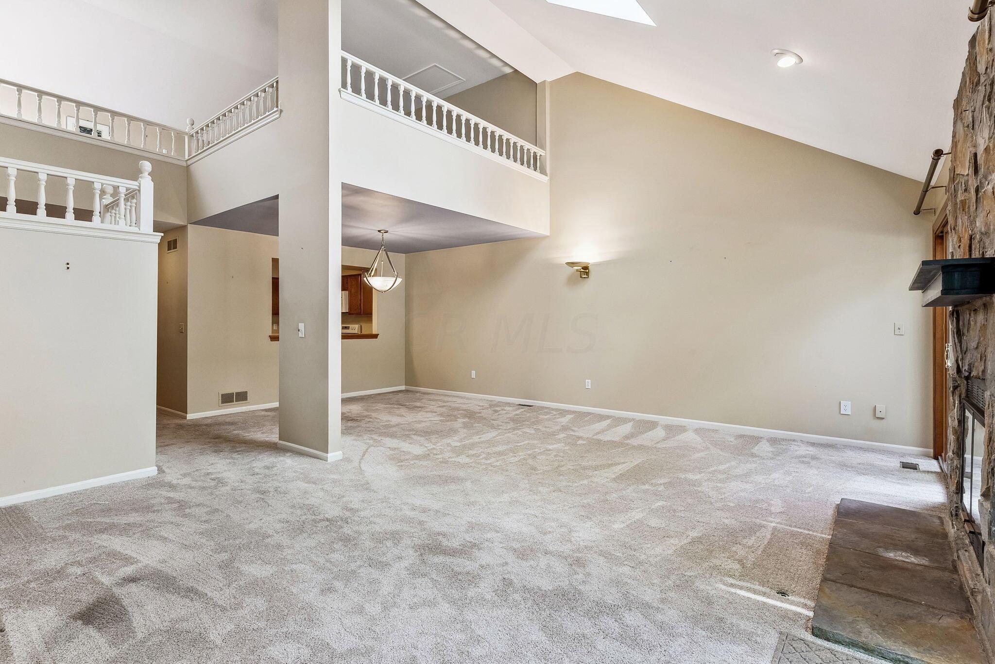 2164 Sandston Road Columbus, OH 43220 - Photo 6 of 55 GREAT ROOM