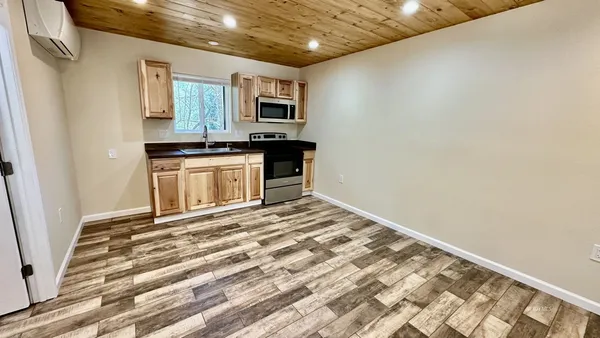 $1,550 | 54705 Pine Crest Avenue, Idyllwild, CA 92549