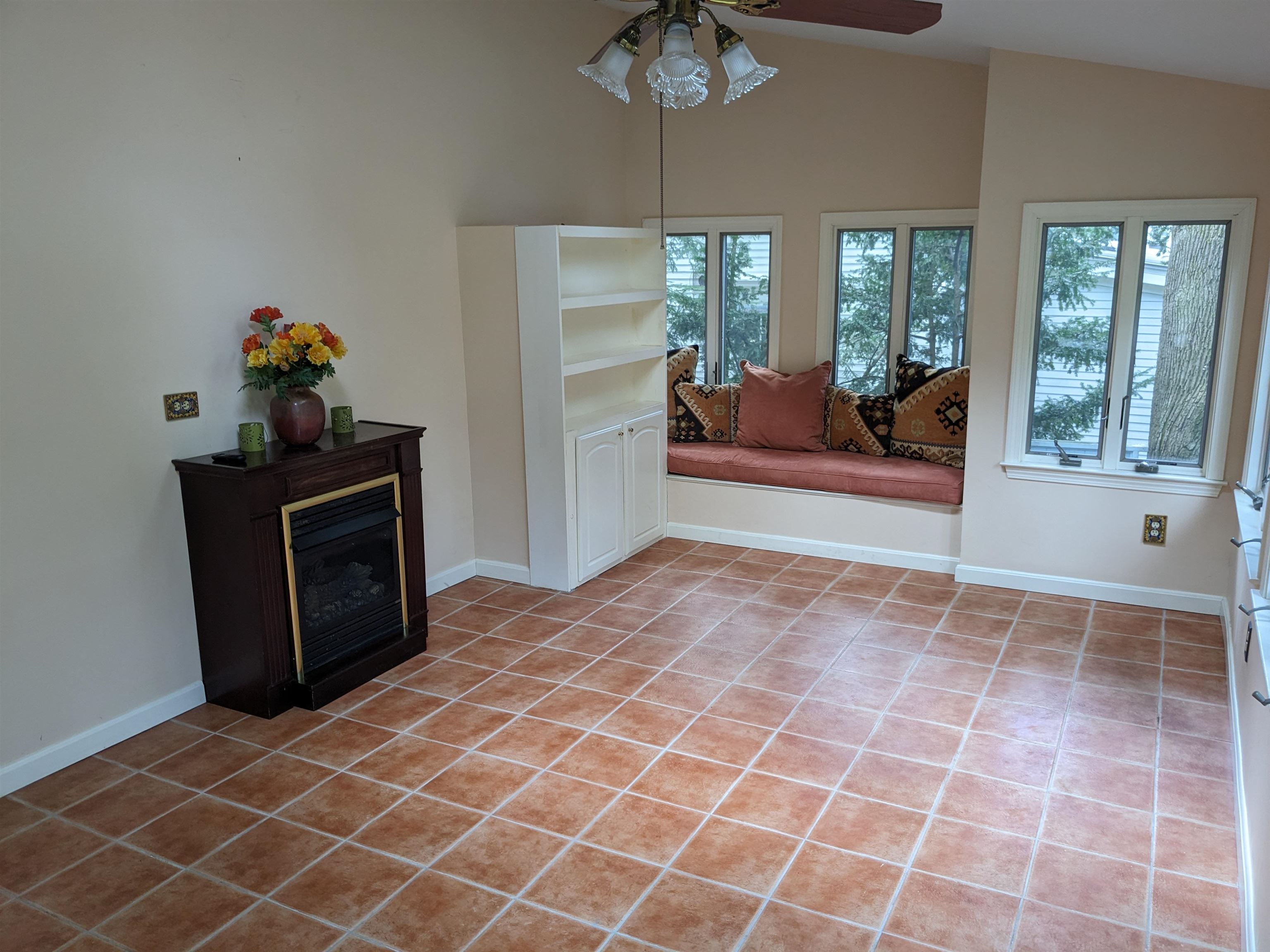 2 Park Ridge Concord, NH 03301 - Photo 2 of 27