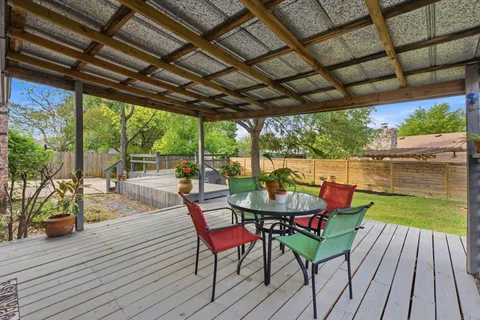 $525,000 | 2405 Stone River Drive, Austin, TX 78745