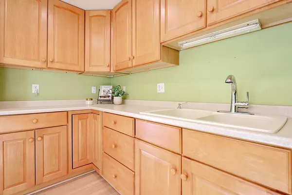 $459,000 | 440 South Street, Plainville, MA 02762