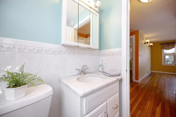 $459,000 | 440 South Street, Plainville, MA 02762